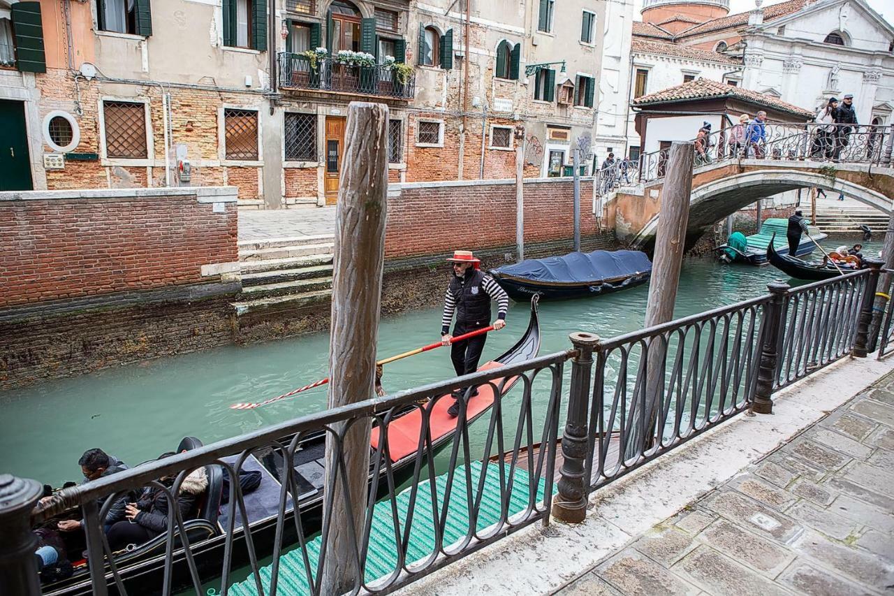 Pink House In Venice City Center Apartment Luaran gambar