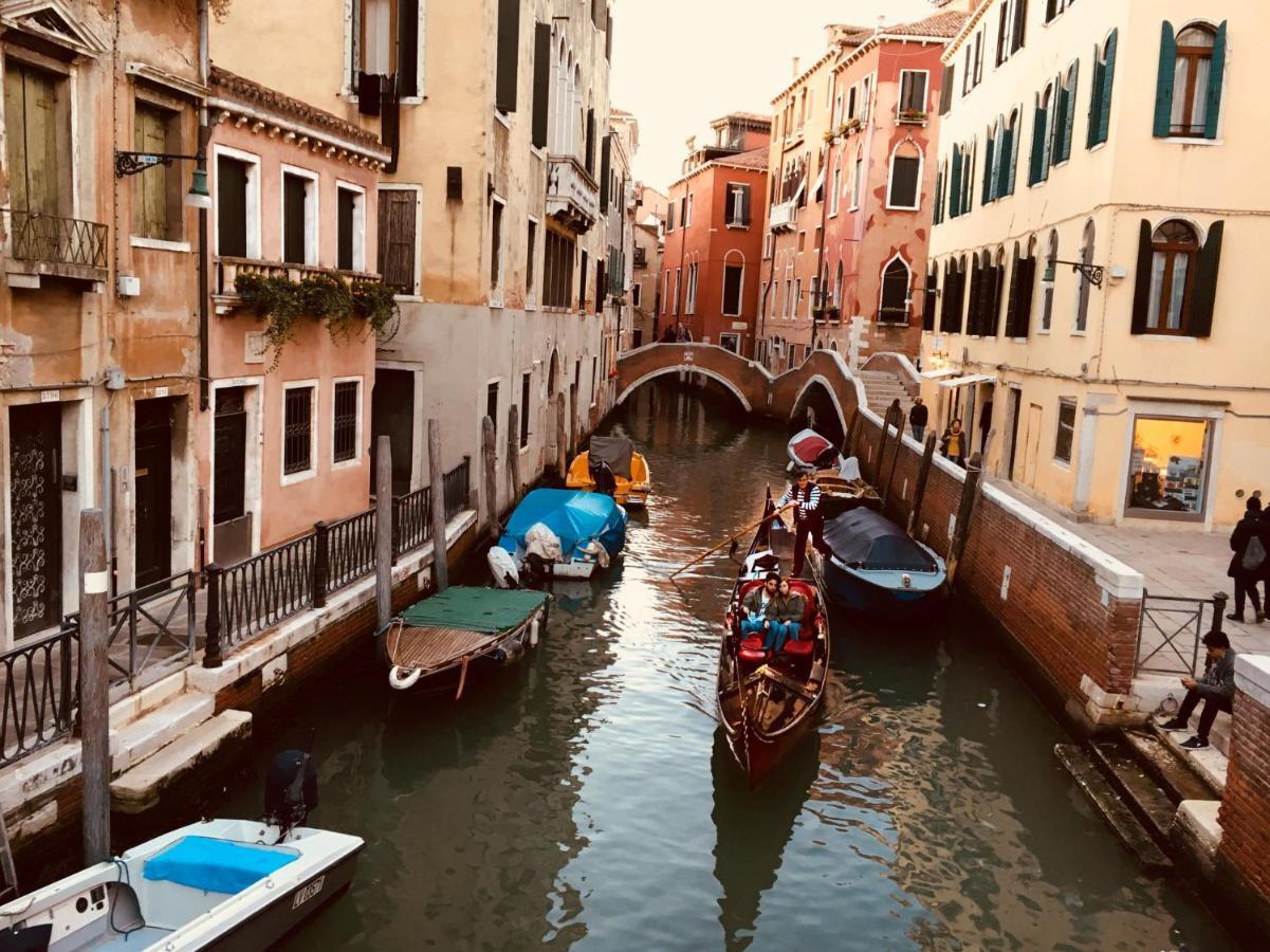 Pink House In Venice City Center Apartment Luaran gambar